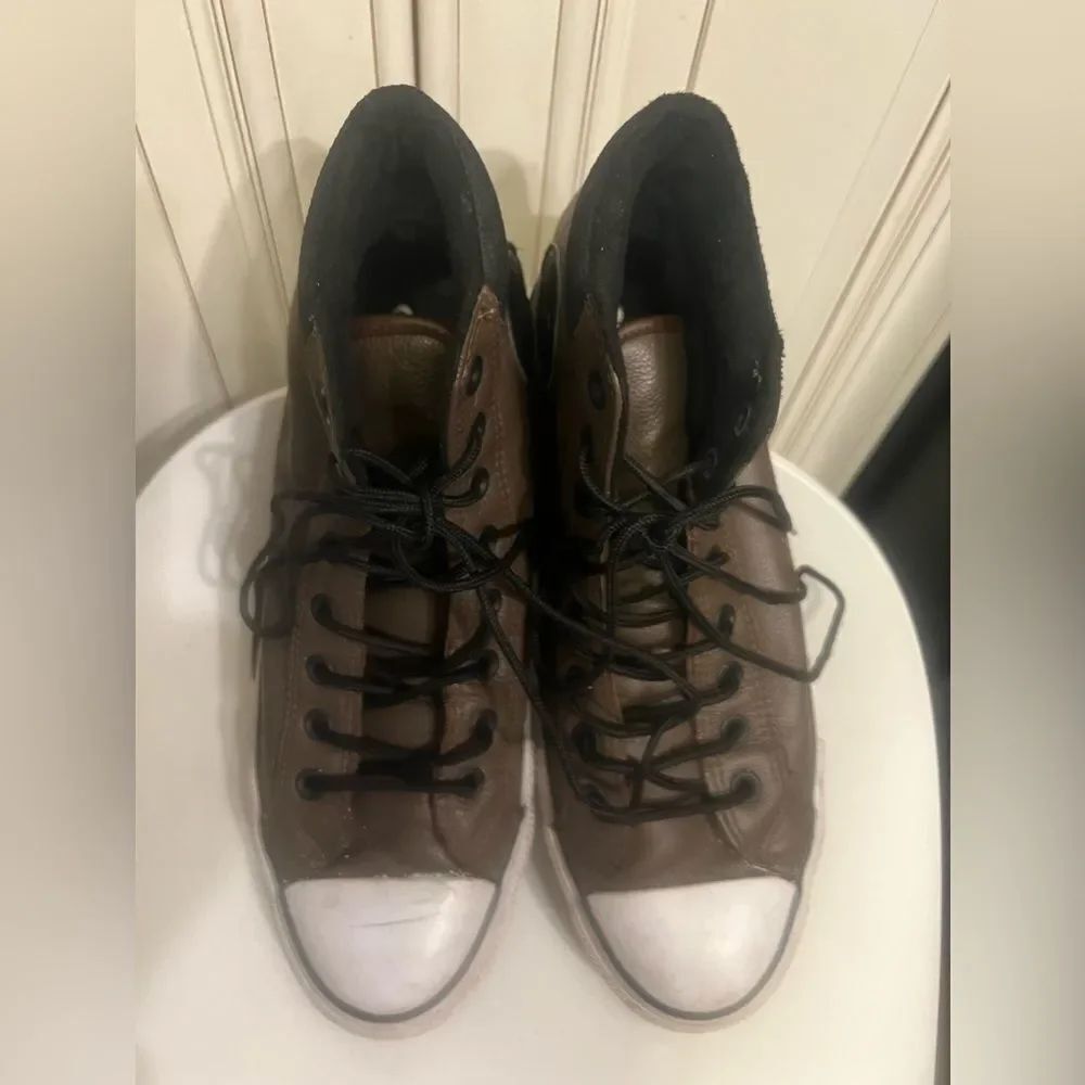 Unisex Converse Allstar Chuck Taylor Shoes Leather 16J60278 M-10 /W-12.